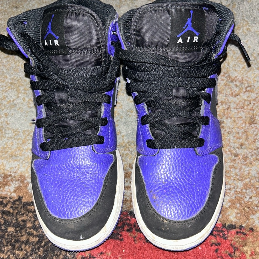 JORDAN 1 MID YOUTH